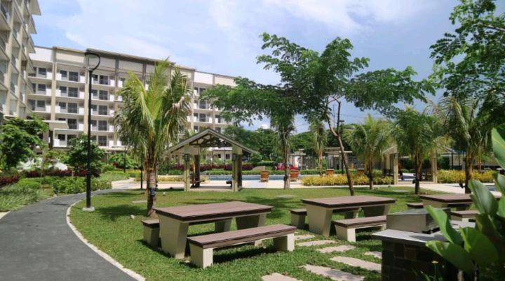 Acacia Estates Taguig Aparthotel Manilla Buitenkant foto